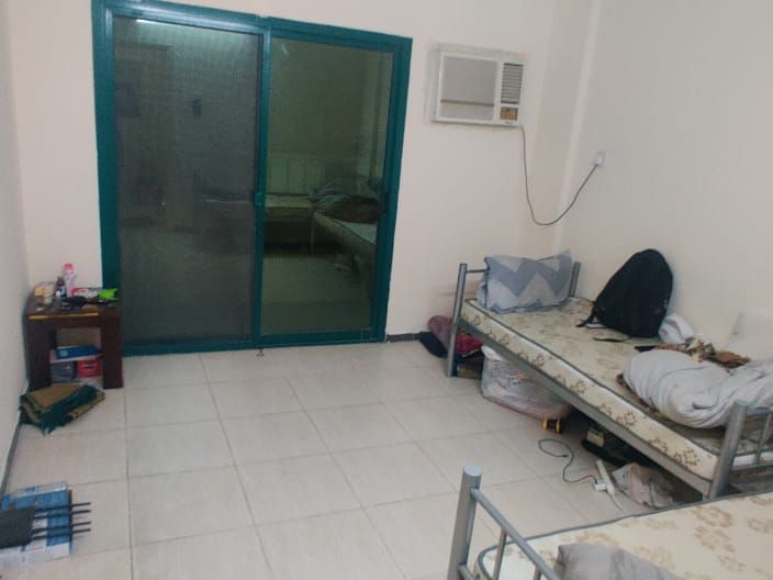 1 BHK flat bed space in Abu shagara sharjah